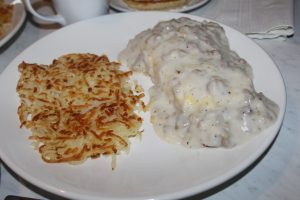 Eggsellent Café, biscuit and gravy omelet, local, food, dining, breakfast, lunch 